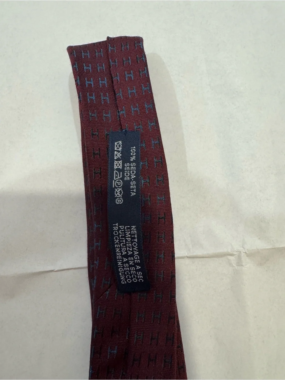 Hermes Faconnee H Bicolore tie w/ box